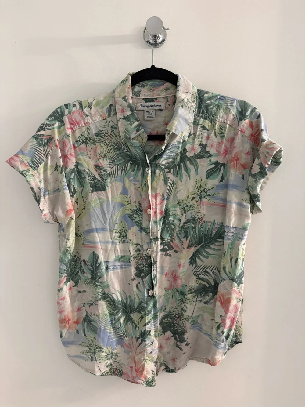 Tommy Bahama Women’s Short-Sleeve Floral Camp Shirt - Pastel Hawaiian - Picture 1 of 5